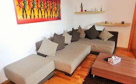 Nicole'S Apartment 2